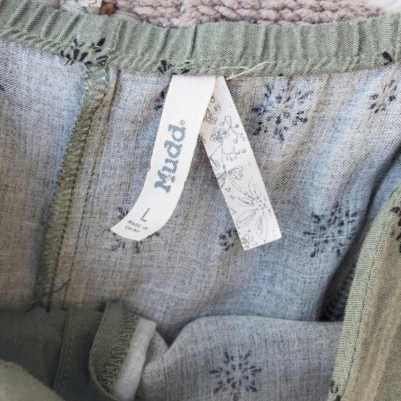 Mudd Juniors Olive Boho Print Romper - Picture 3 of 5